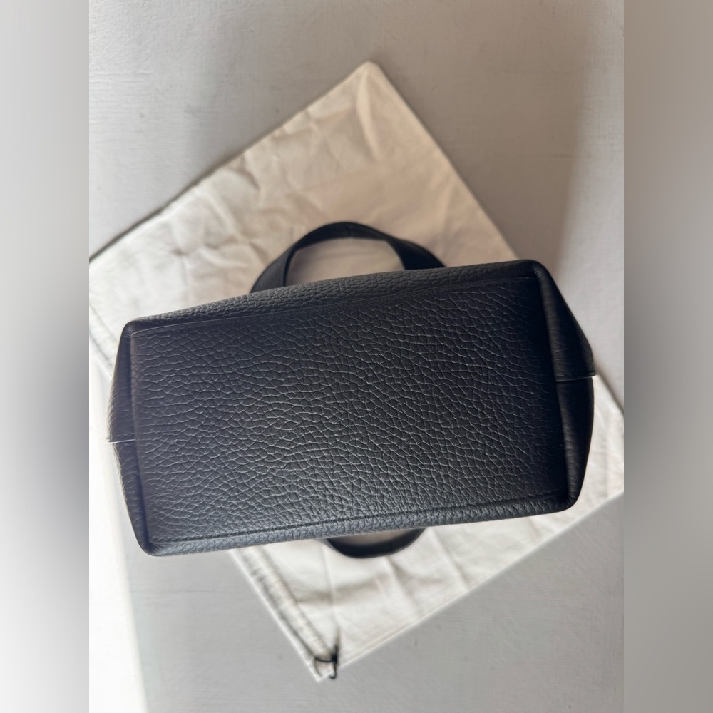 NEW Cuyana Mini System Tote in Black Pebbled Leather - Picture 5 of 12